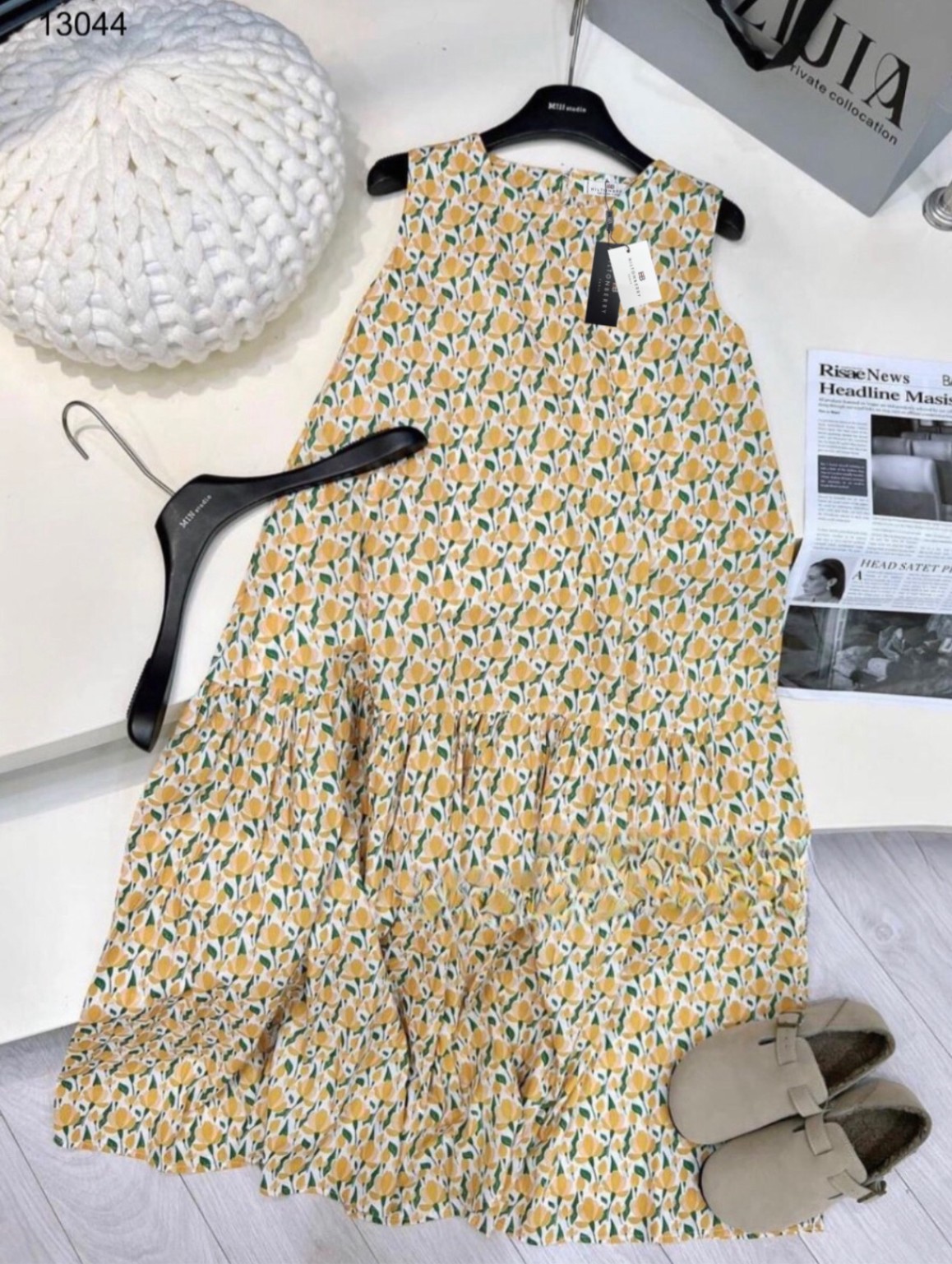 Đầm váy cổ tròn dáng suông