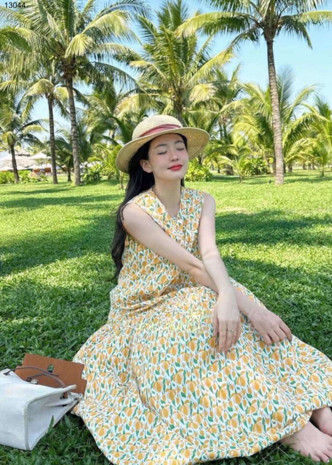 Đầm váy cổ tròn dáng suông