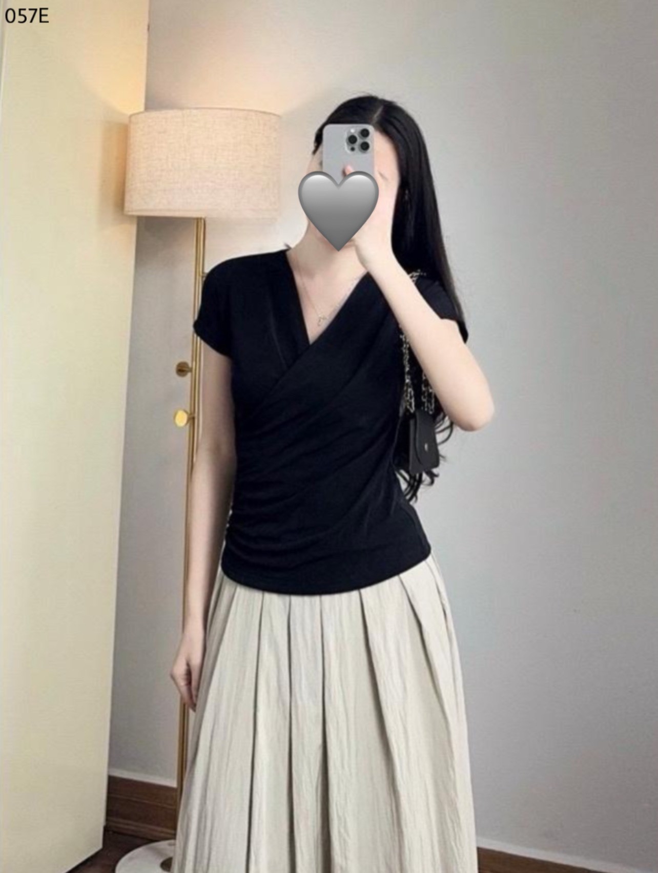 Áo cổ tim 057E