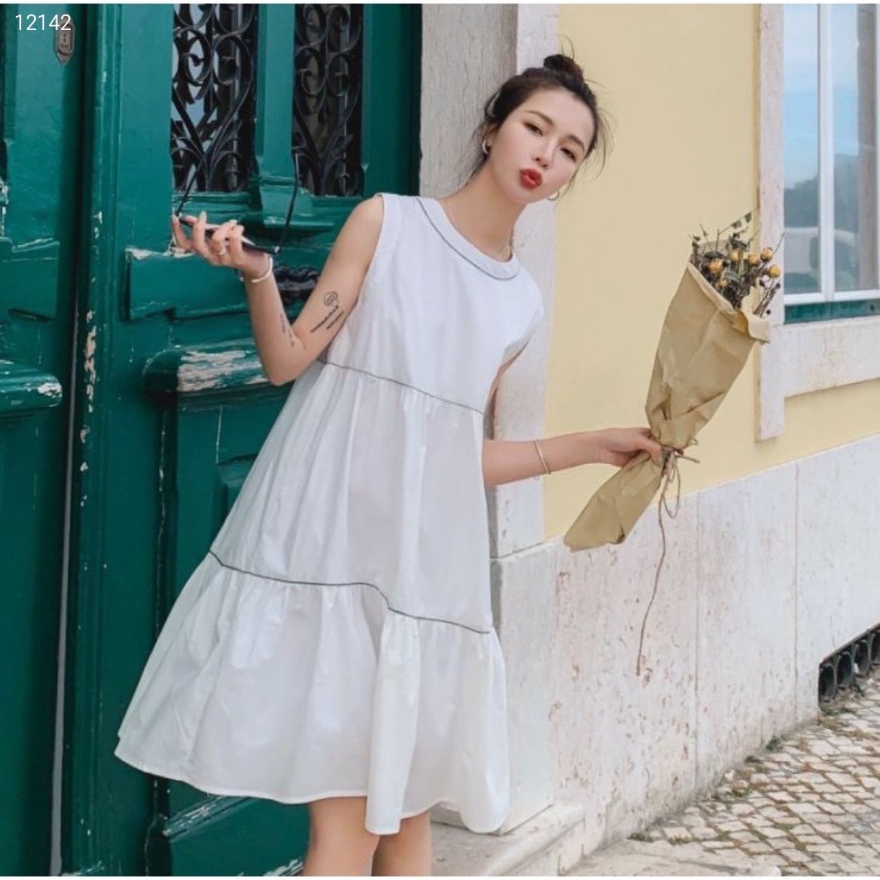 Váy sát nách viền chỉ