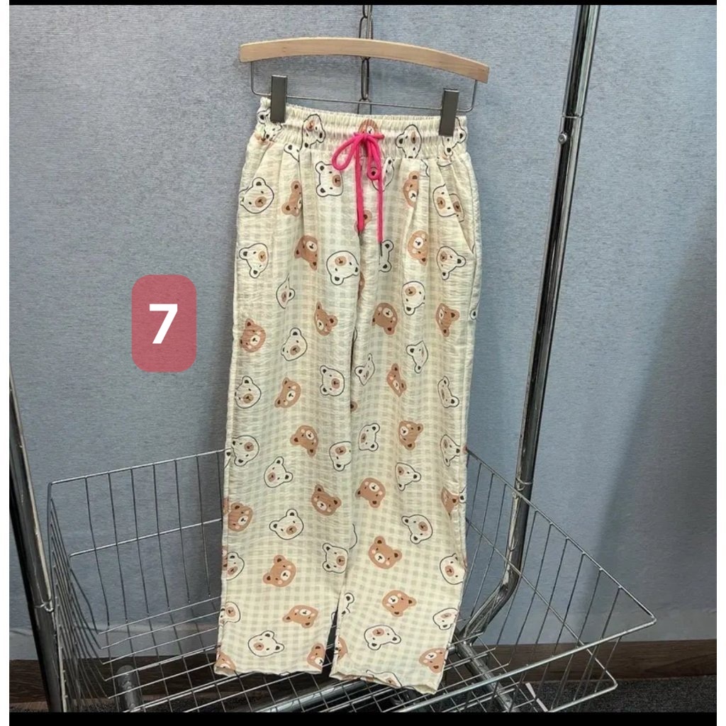 Quần baggy hoạ tiết