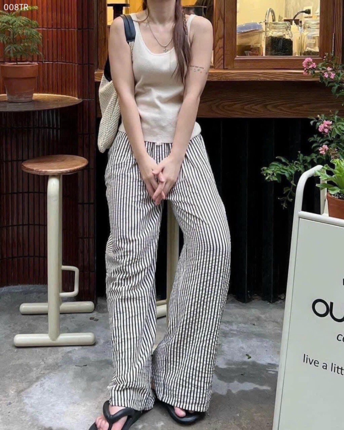 Quần kẻ xuông chất vải cực mát