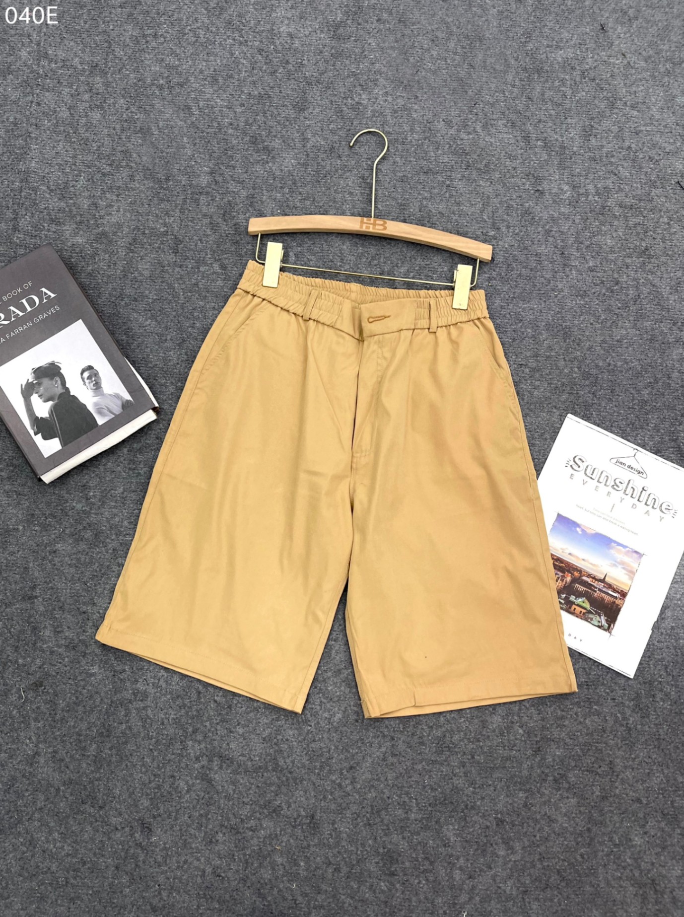 Short kaki