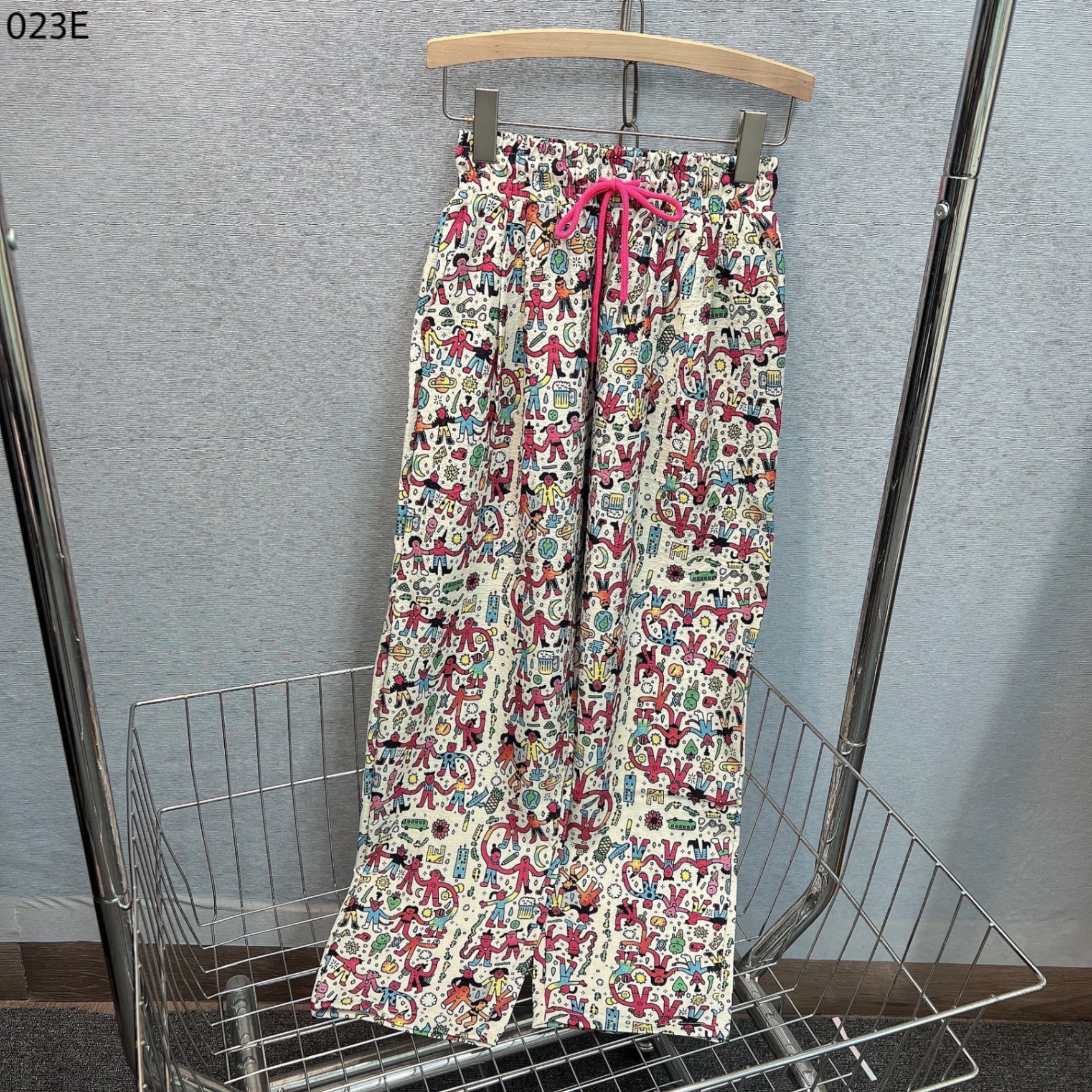 Quần baggy hoạ tiết
