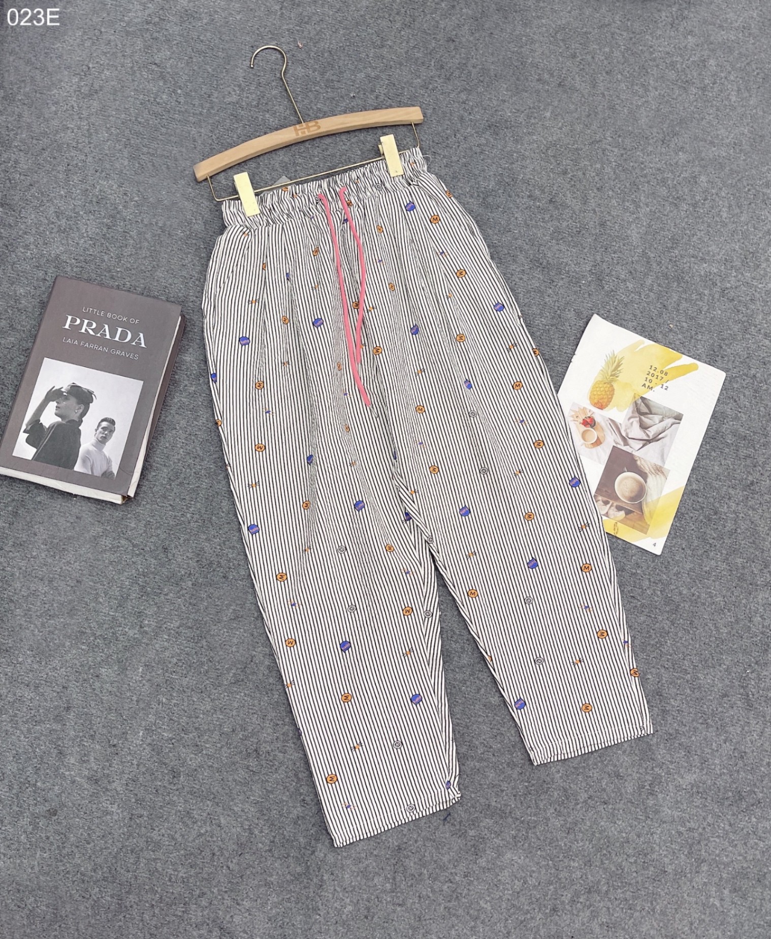 Quần baggy hoạ tiết