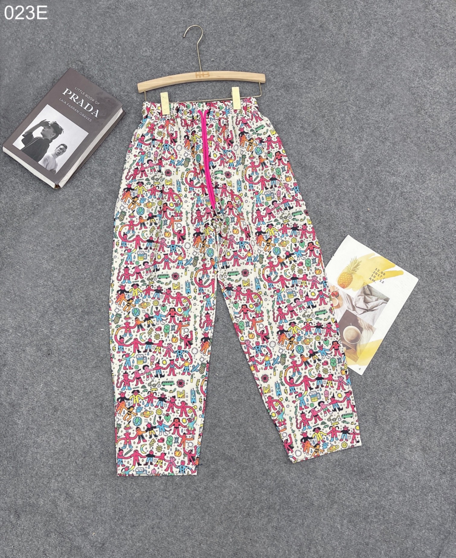 Quần baggy hoạ tiết