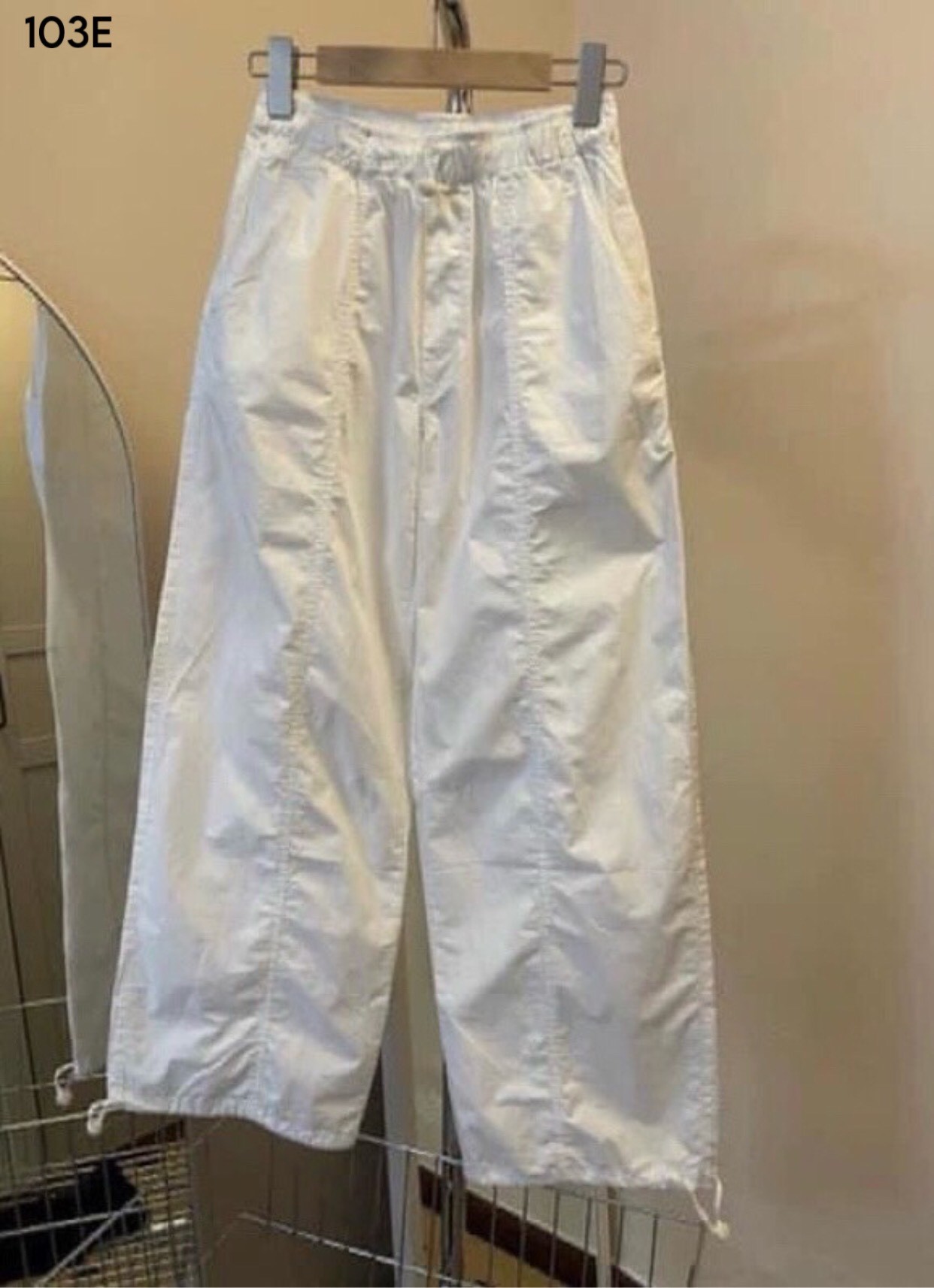 Quần jogger dù