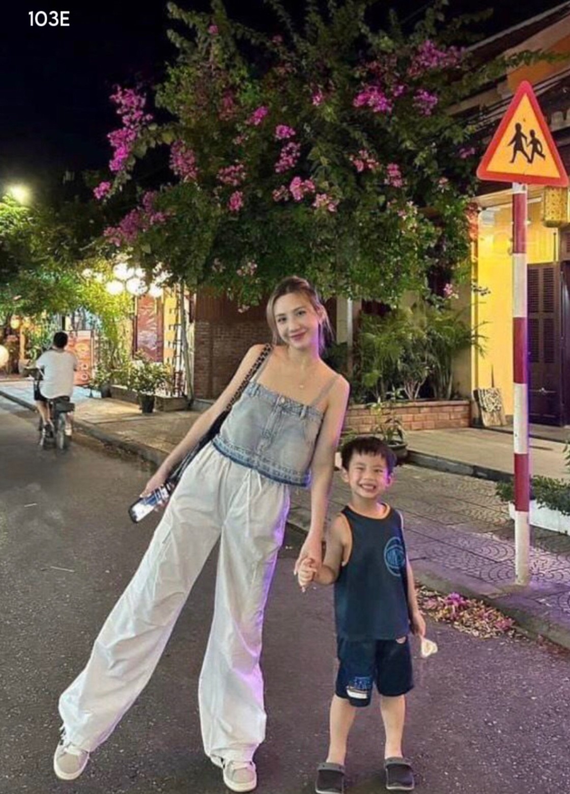 Quần jogger dù