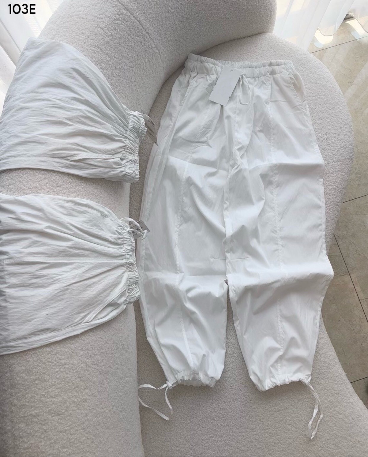 Quần jogger dù