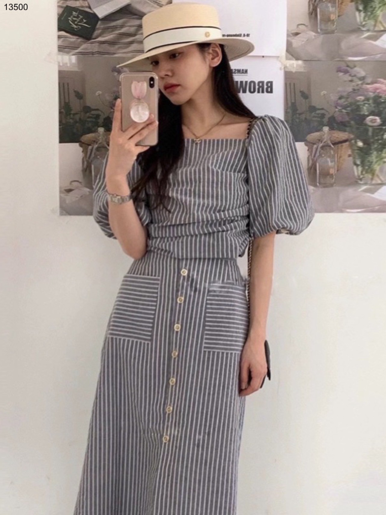 Áo kiểu cổ vuông mix chân váy midi họa tiết sọc kẻ