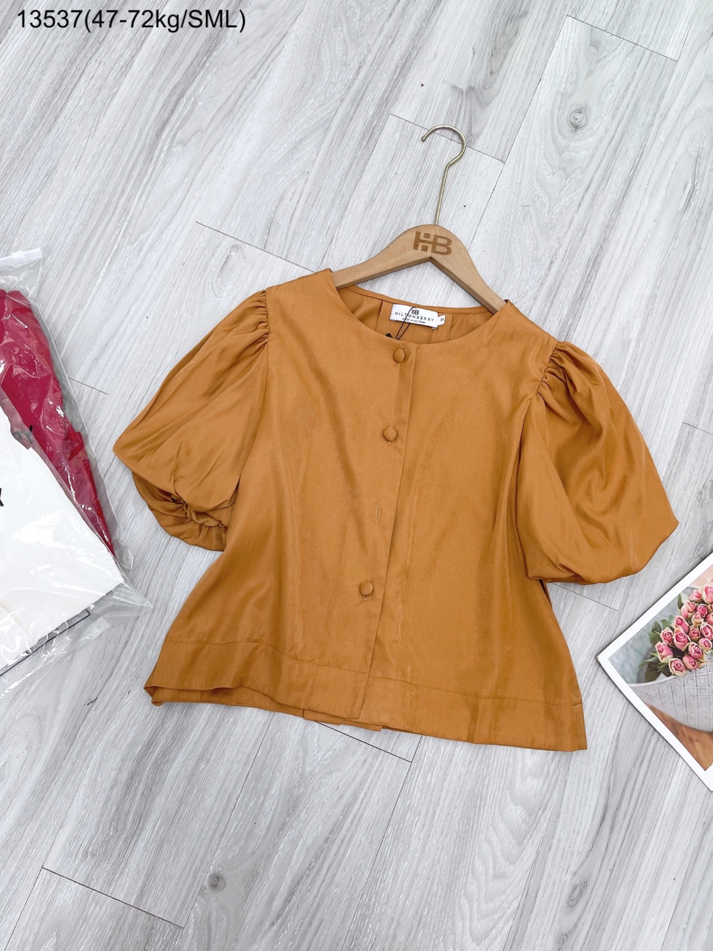 Áo sơ mi kiểu nữ cổ tròn tay phồng