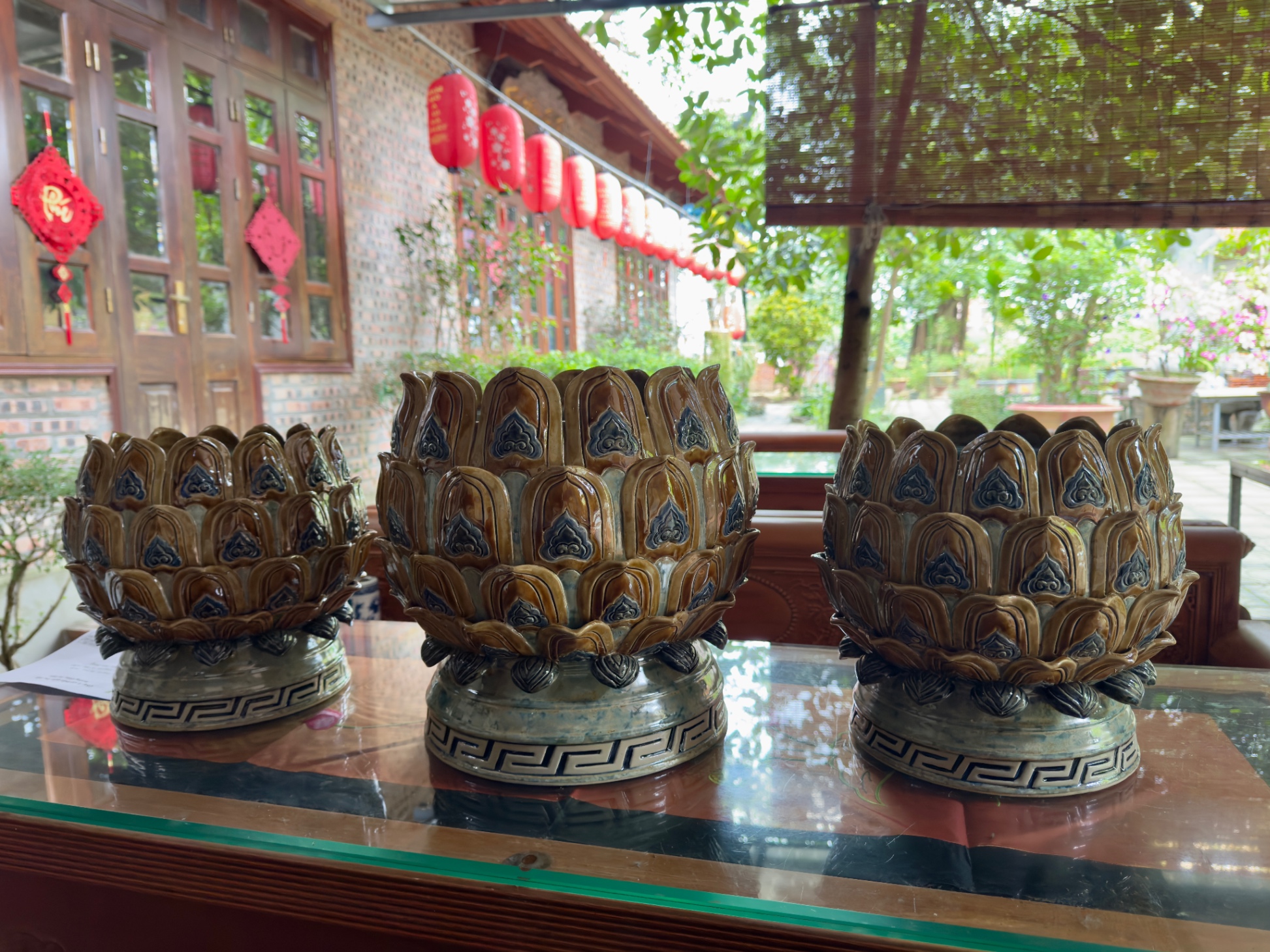 Chua-Xuan-Doai-lua-chon-lu-huong-sen-phuc-vu-cong-tac-tho-cung_blob.jpg