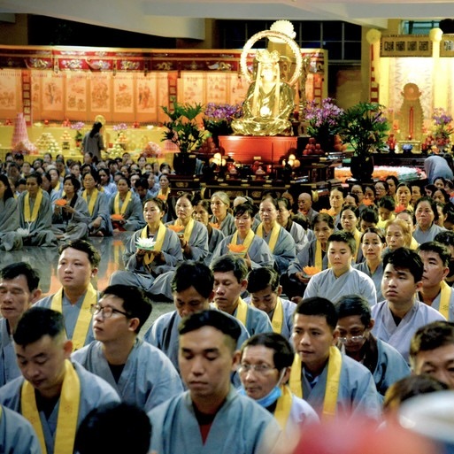 Cúng thí thực vào buổi trưa