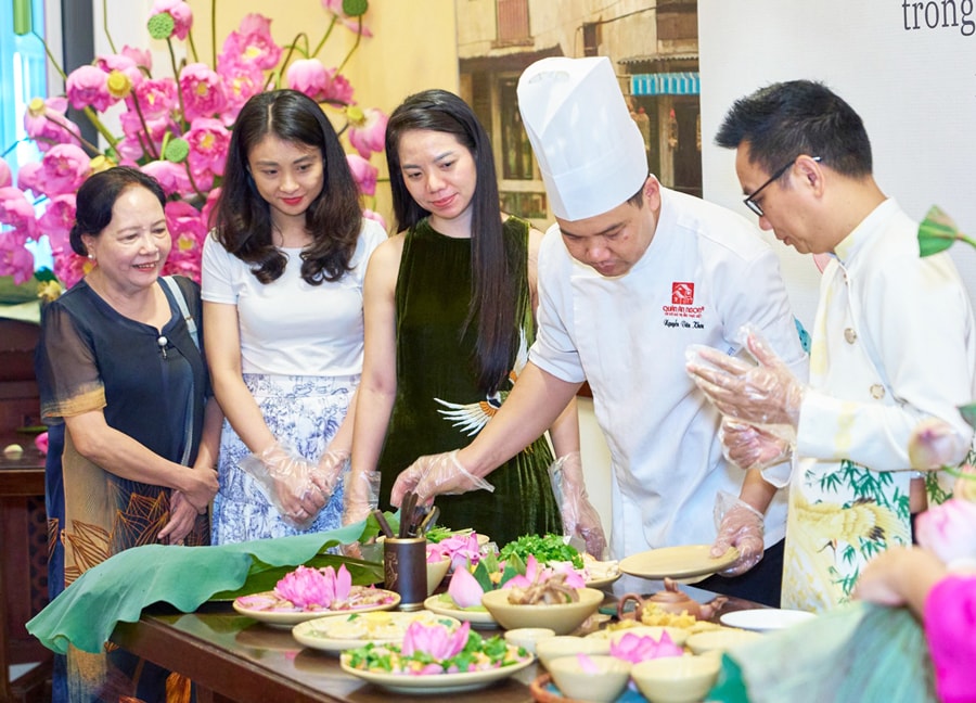 Định vị thương hiệu du lịch sen Hà Nội