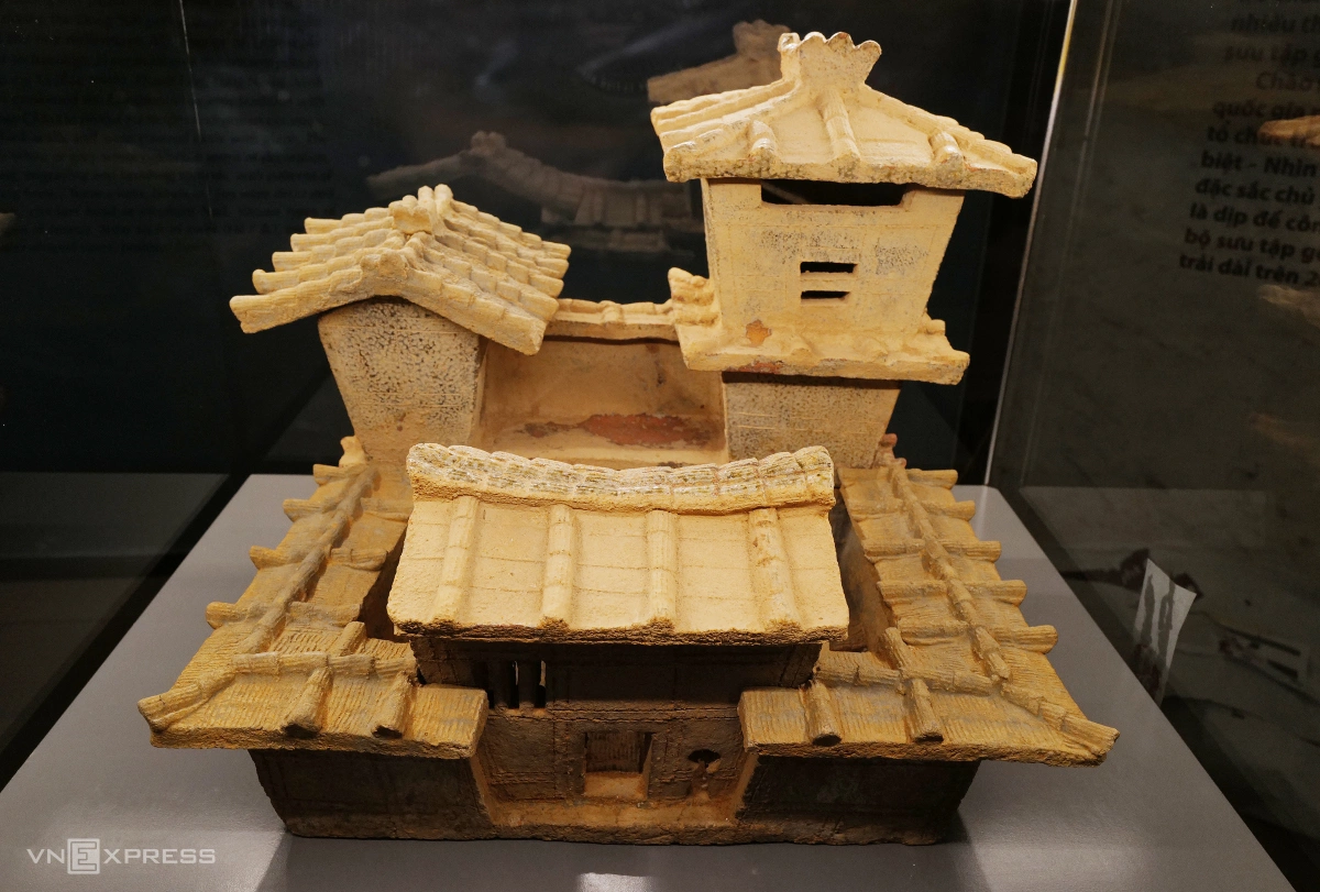 Hien-vat-dac-sac-trong-hanh-trinh-lich-su-gom-Viet-_3-1-JPG-1637136187.webp
