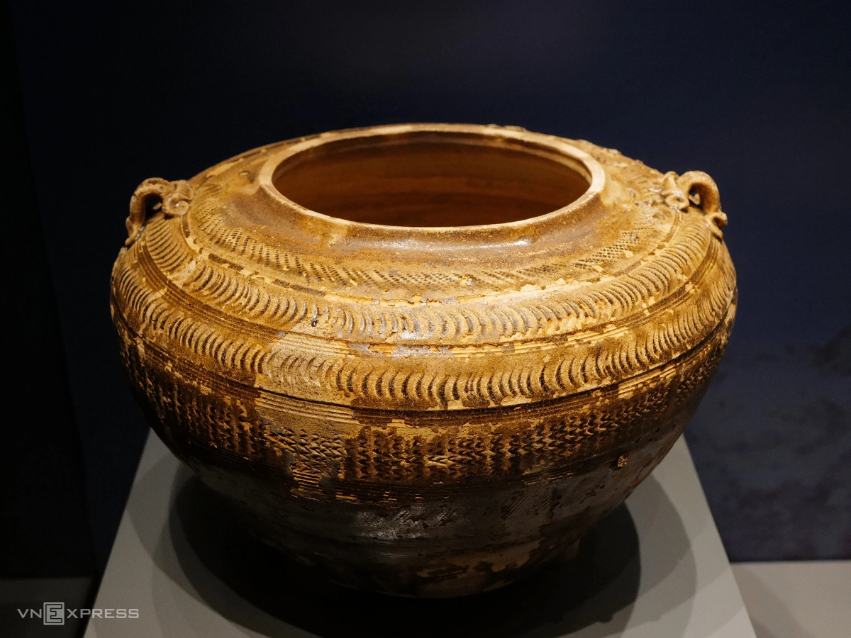 Hien-vat-dac-sac-trong-hanh-trinh-lich-su-gom-Viet-_4-JPG-1637136191.webp