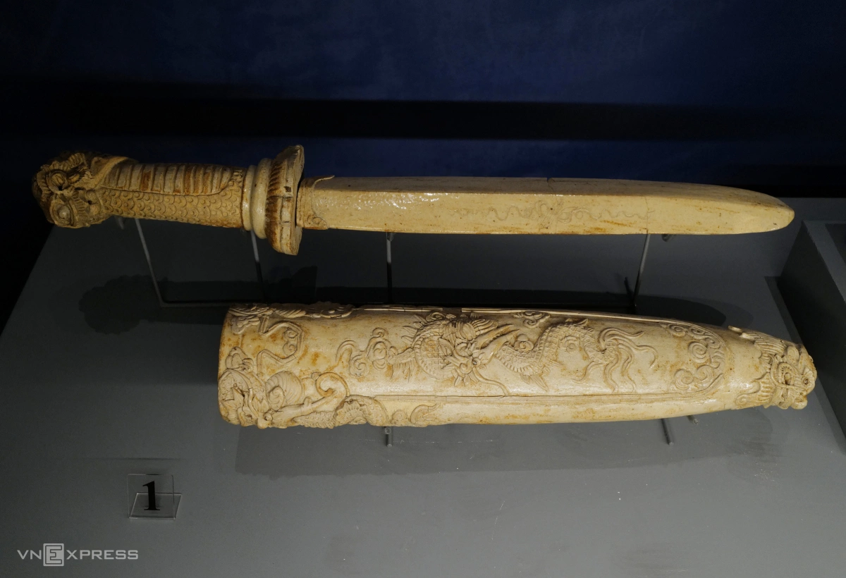 Hien-vat-dac-sac-trong-hanh-trinh-lich-su-gom-Viet-_L1620261-JPG-1637206852.webp