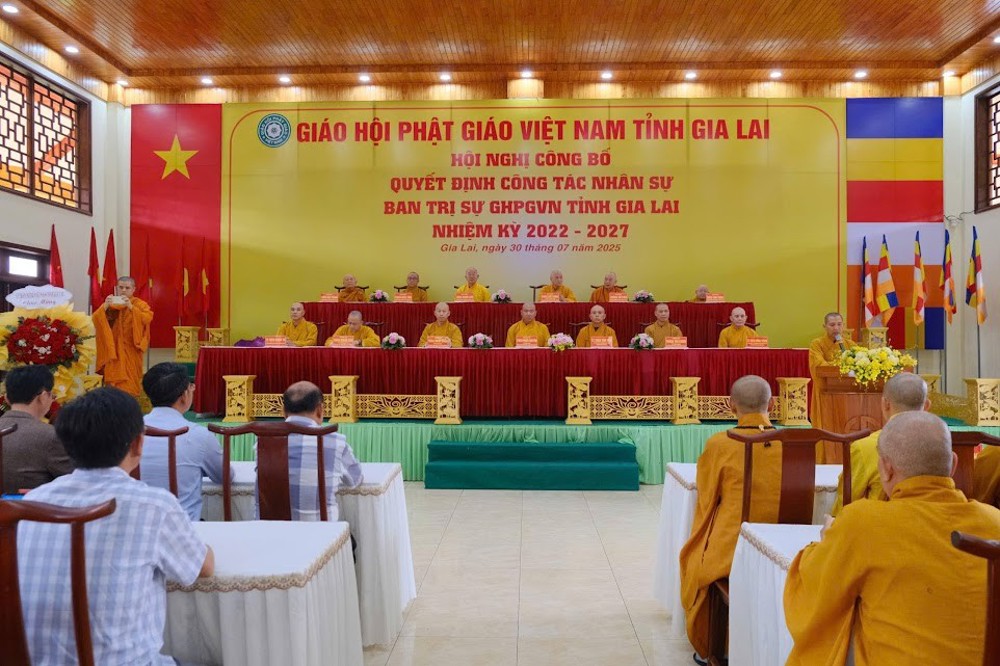 Hội nghị công bố Quyết định công tác nhân sự Ban Trị sự GHPGVN tỉnh Gia Lai nhiệm kỳ 2022-2027