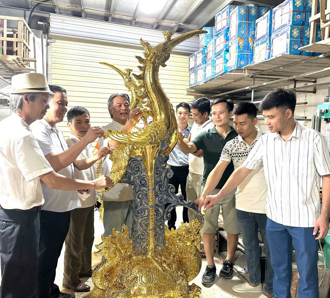 LOI-TRI-AN-VA-CHIA-SE-TU-NGHE-NHAN-NGUYEN-TRONG-NGHIA_z6828204818690_fa70bd26ad6a539792da7d3d1994d130.jpg