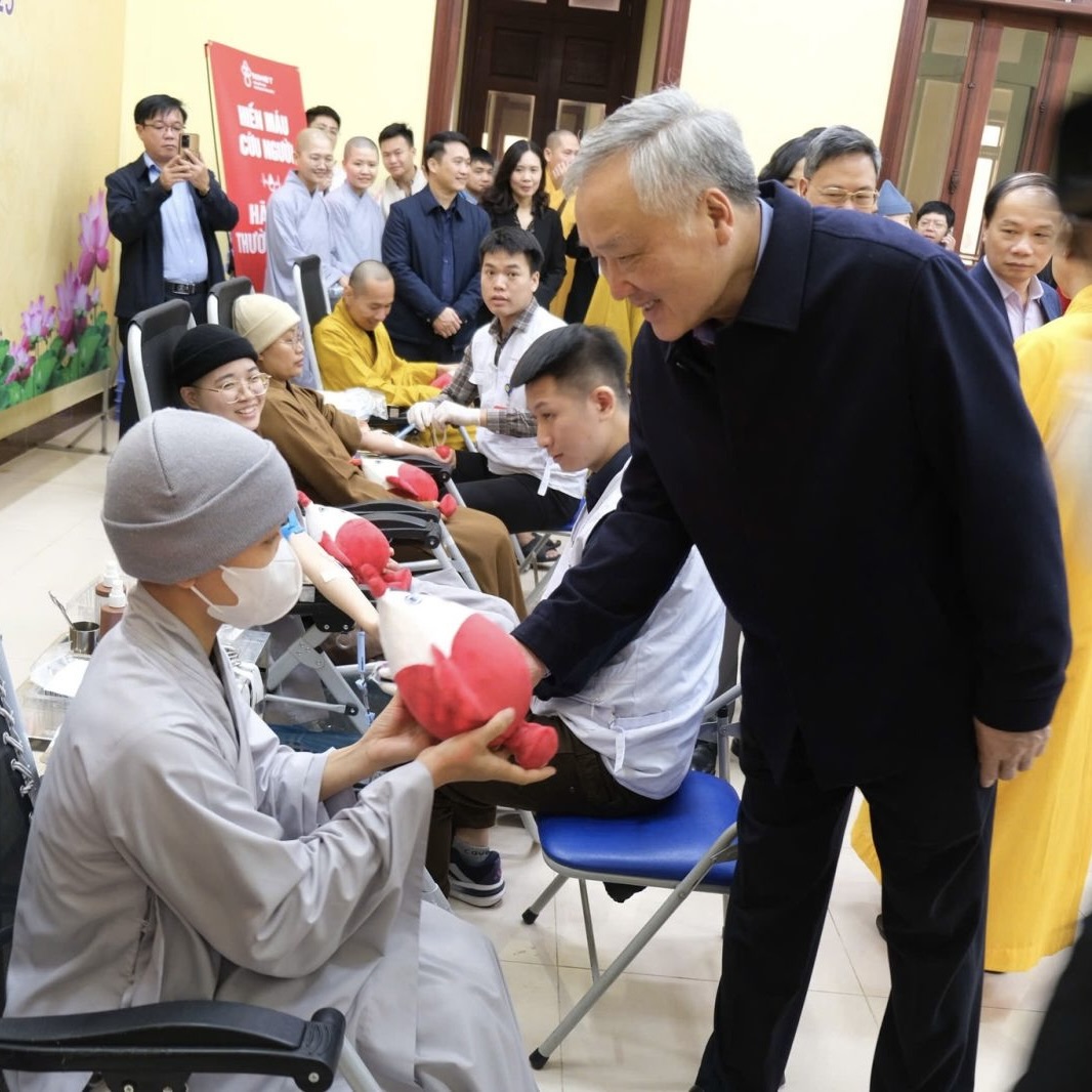 Phó Thủ tướng Thường trực Chính phủ Nguyễn Hoà Bình tham dự Ngày hội “Hiến máu cứu người” tại Học viện Phật giáo Việt Nam
