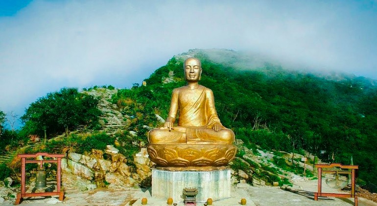 Thong-bach-ve-Dai-le-tuong-niem-717-nam-ngay-Duc-vua-Phat-hoang-Tran-Nhan-Tong-nhap-Niet-ban_maxresdefault-8394-3563.jpg