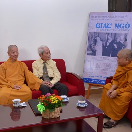 Trước khi có tên Giác Ngộ, báo có tên gì?