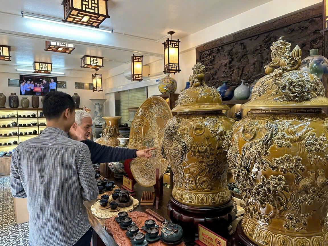 co-duyen-duoc-gap-Bac-Vu-Huy-Thieu-mot-chuyen-gia-co-uy-tin-hang-dau-cua-nganh-Thu-cong-My-nghe-Viet-nam_z6828204810390_51a8e14d8fd87caf4a8e3dc010334bd3.jpg