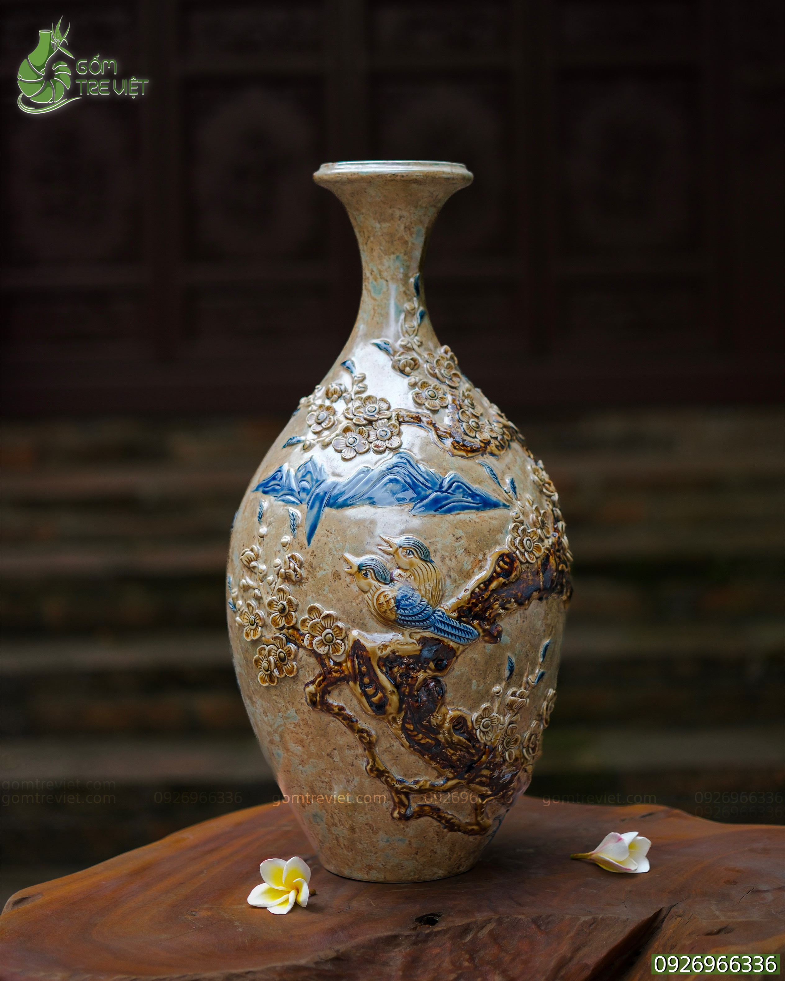 Tỳ bà đắp nổi