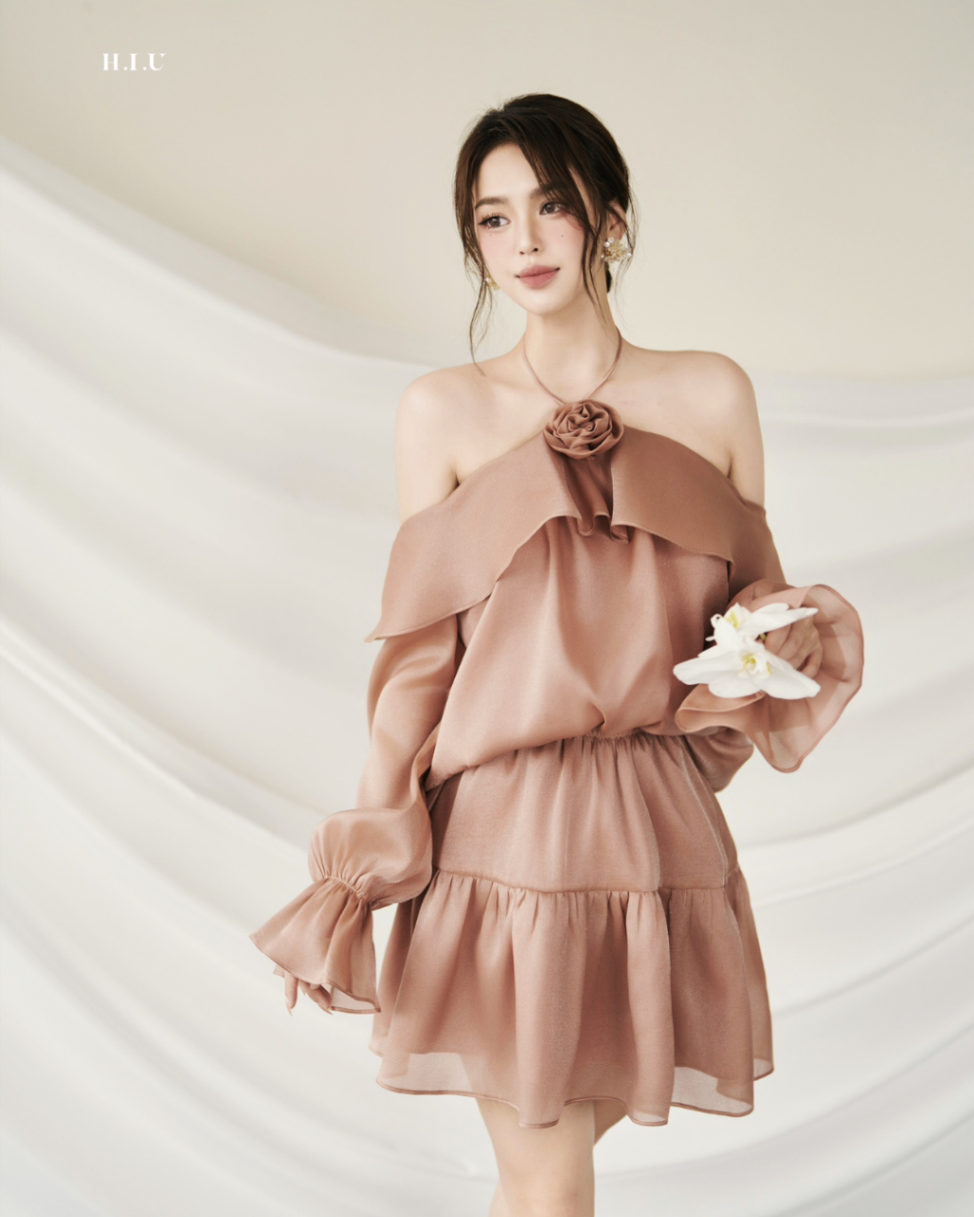 Set áo kèm chân váy lụa tơ óng Mooni Top HIU design