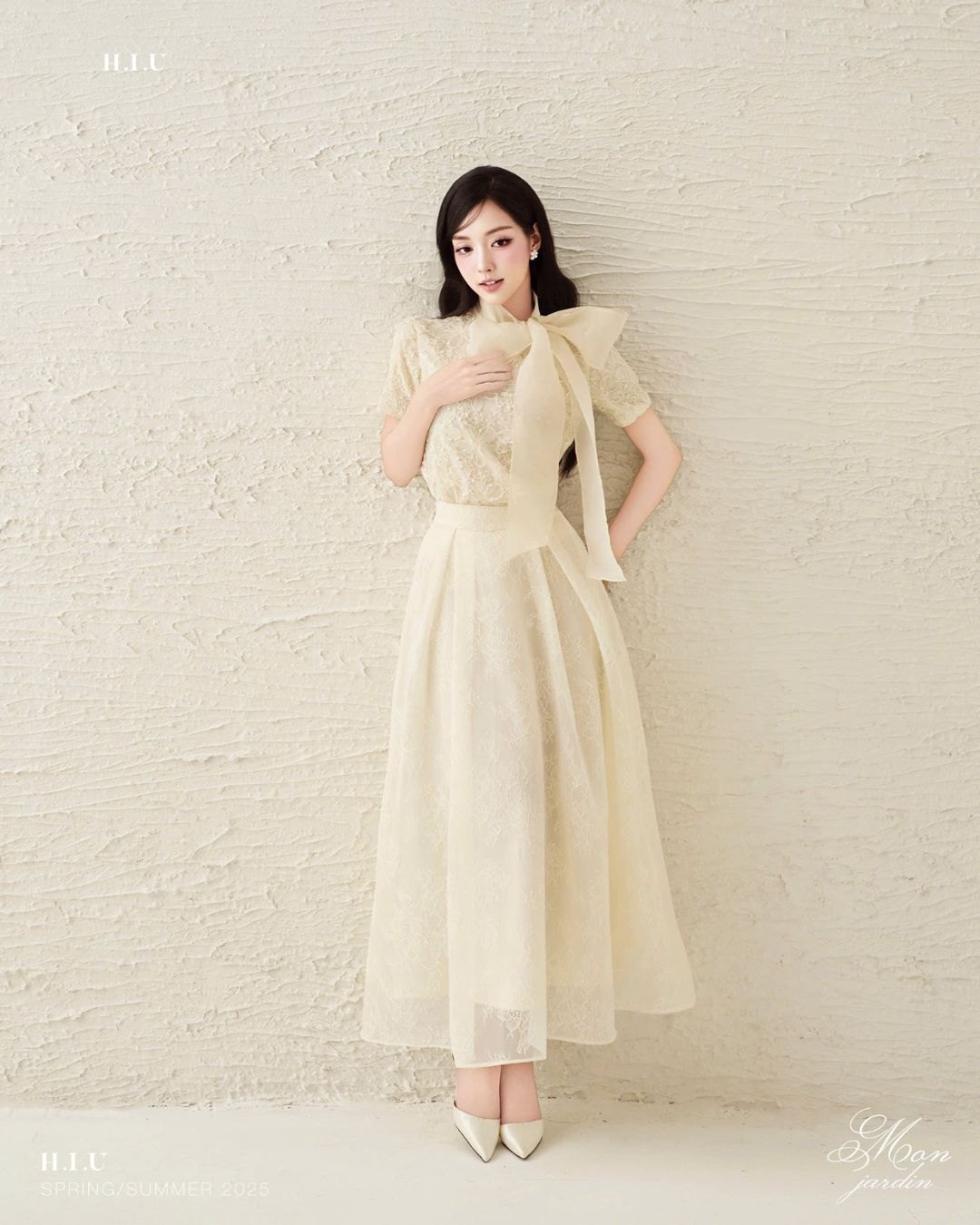Chân váy ren midi ren vân kem cao cấp Rene skirt HIU design
