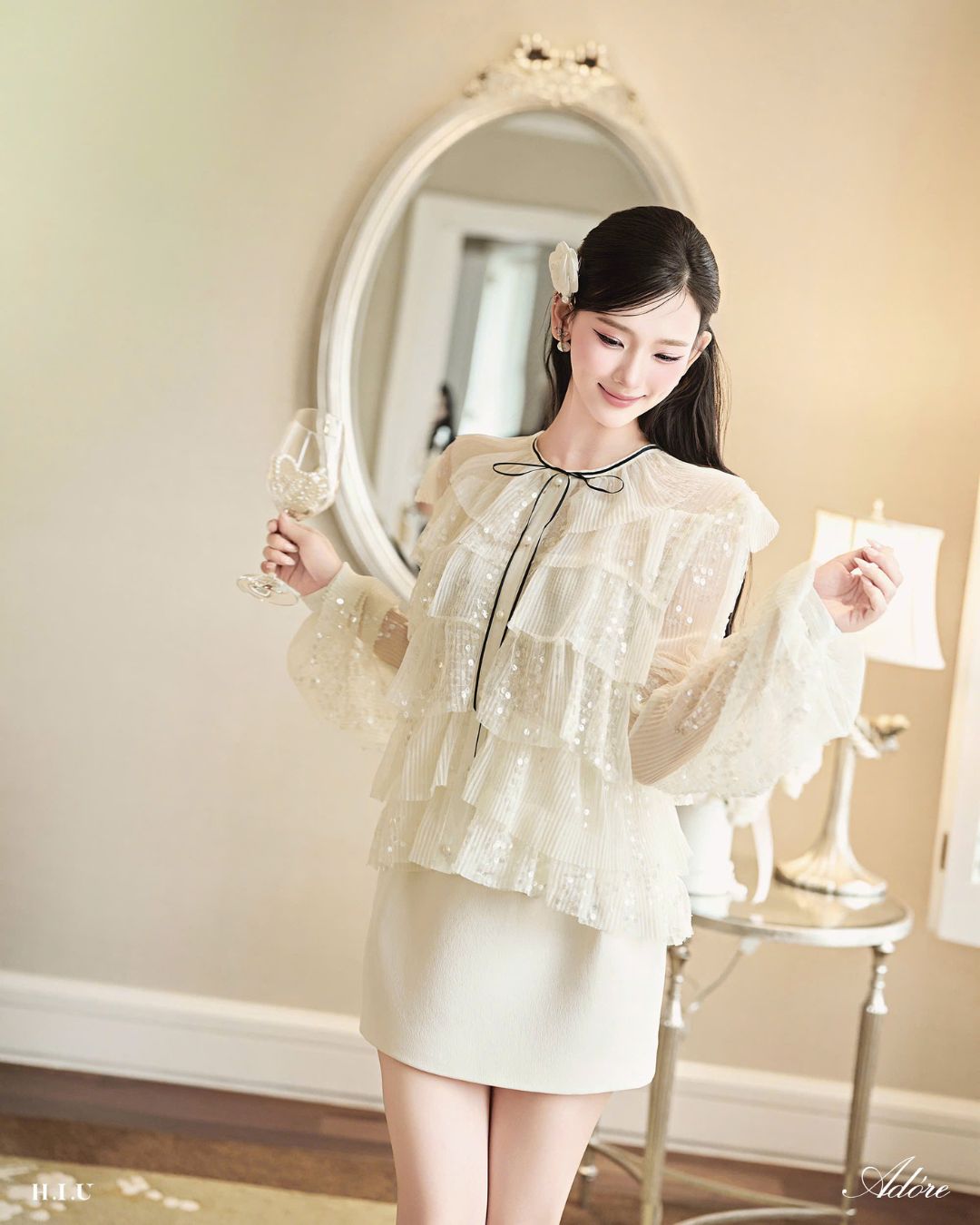 Áo voan tầng dát nhũ Adore Top dáng xếp ly tầng 1 lớp HIU design