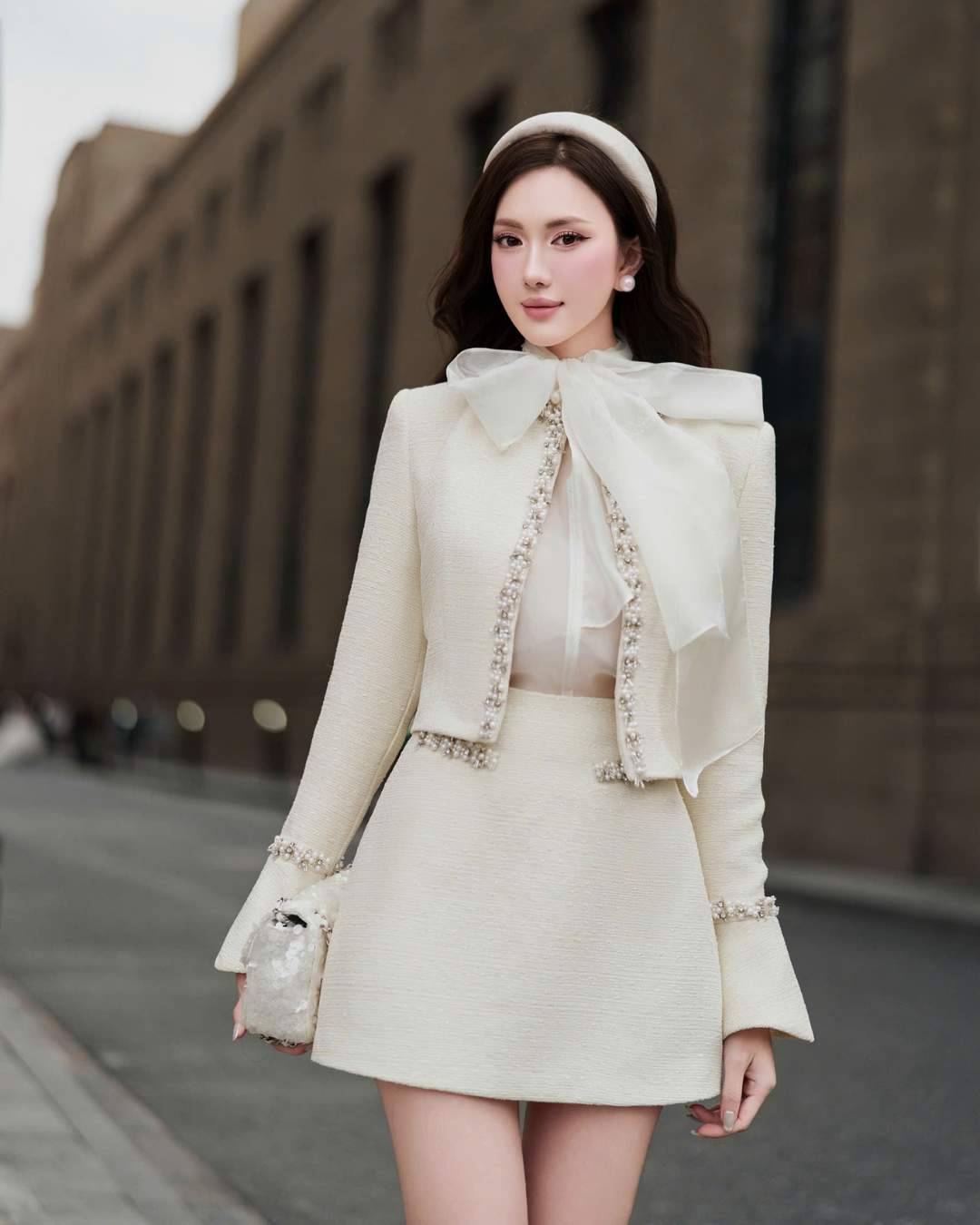 Chân váy ngắn dáng Boha skirt thiết kế dáng A trơn viền ngọc HIU design