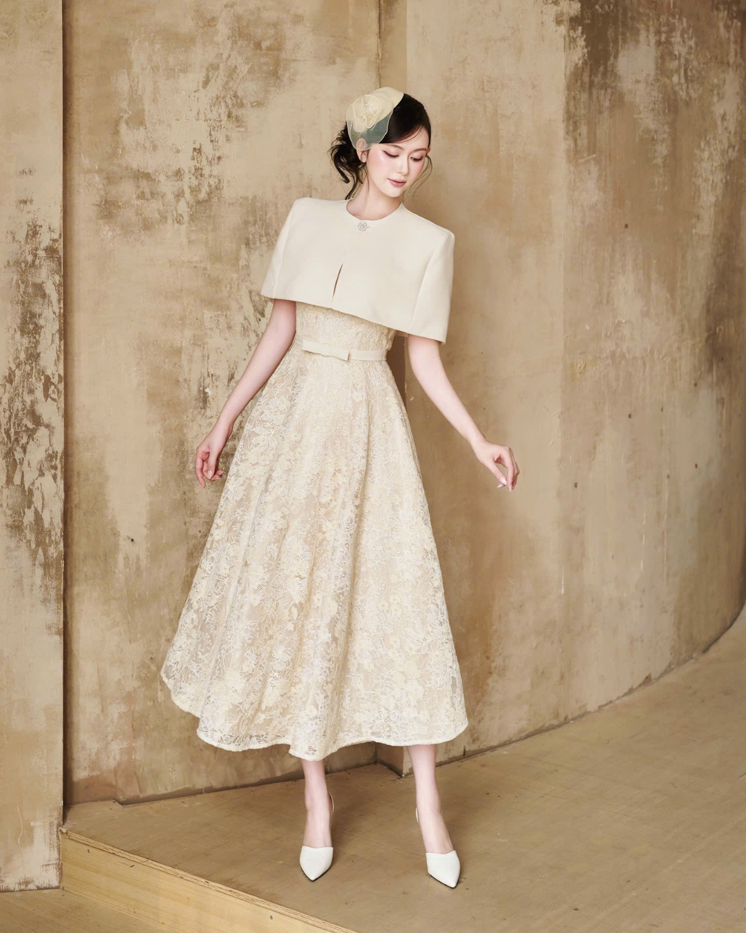 Váy Ren dài kèm áo choáng thiết kế cao cấp Diari dress ren hoa vân 3D hàn 2 lớp HIU design