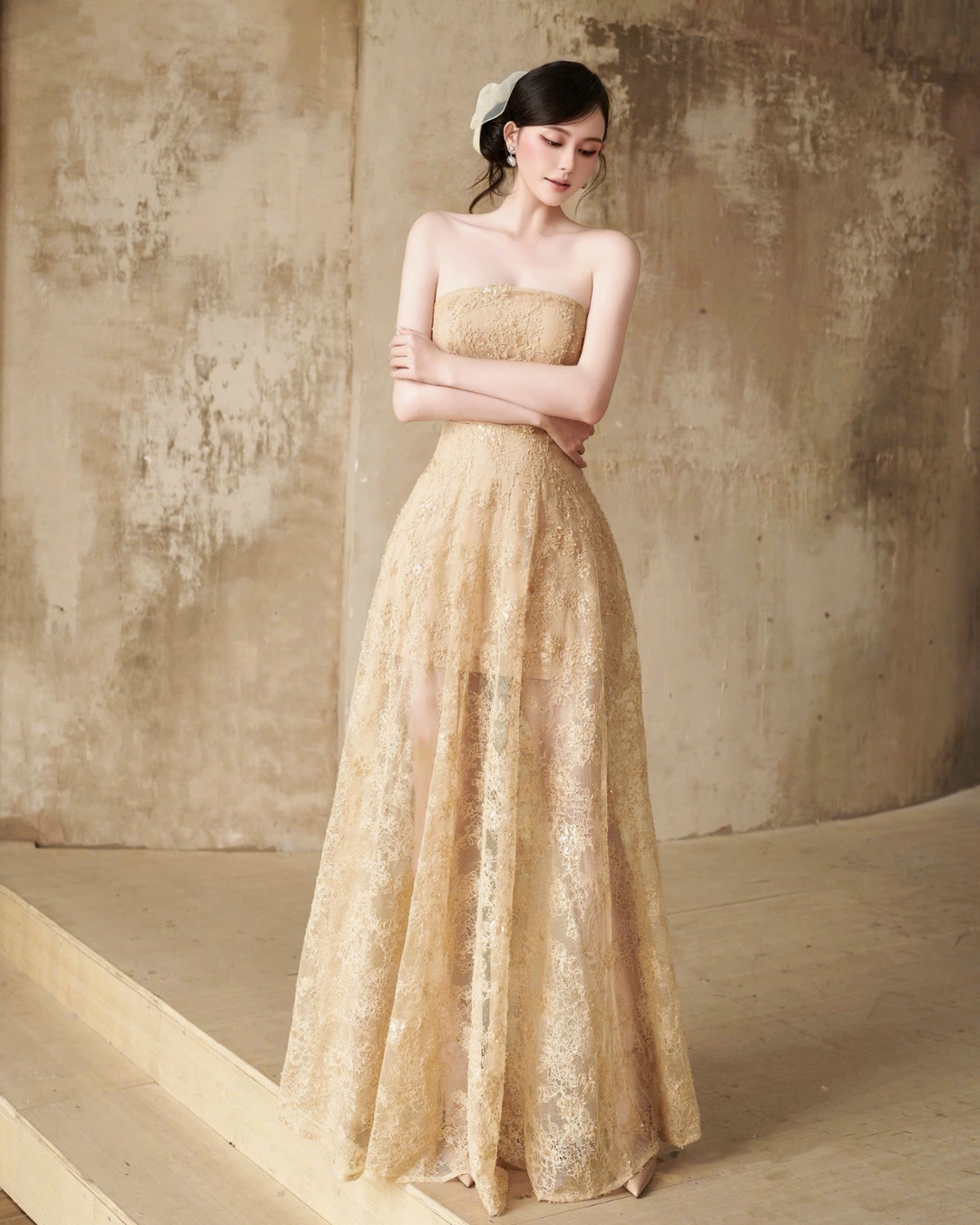 Váy tiệc nữ thiết kế cup ngực Laci dress ren vân hoa 3D ánh nhũ cao cấp dáng dài HIU design