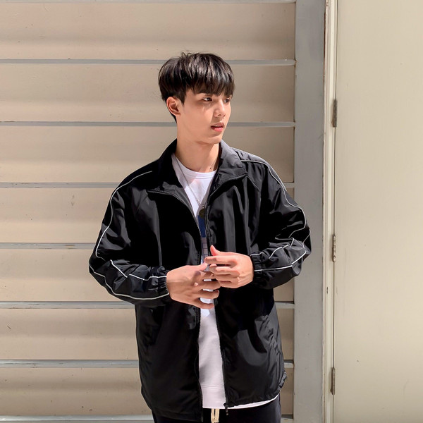 Áo khoác gió unisex màu đen dành cho nam