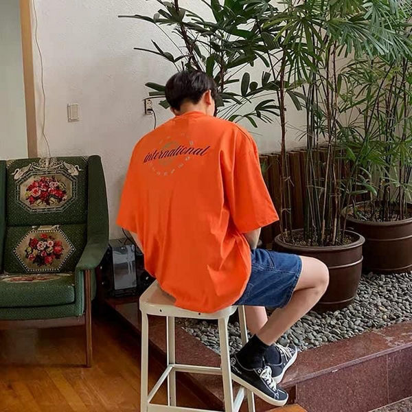 Thêm sự mới mẻ với áo phông cam