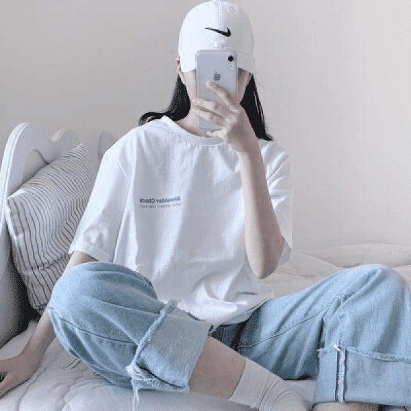 Cách phối áo phông rộng với quần jean nam