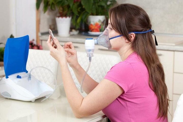 SỬ DỤNG MÁY XÔNG MŨI HỌNG BẢO VỆ HÔ HẤP KHI THỜI TIẾT NỒM