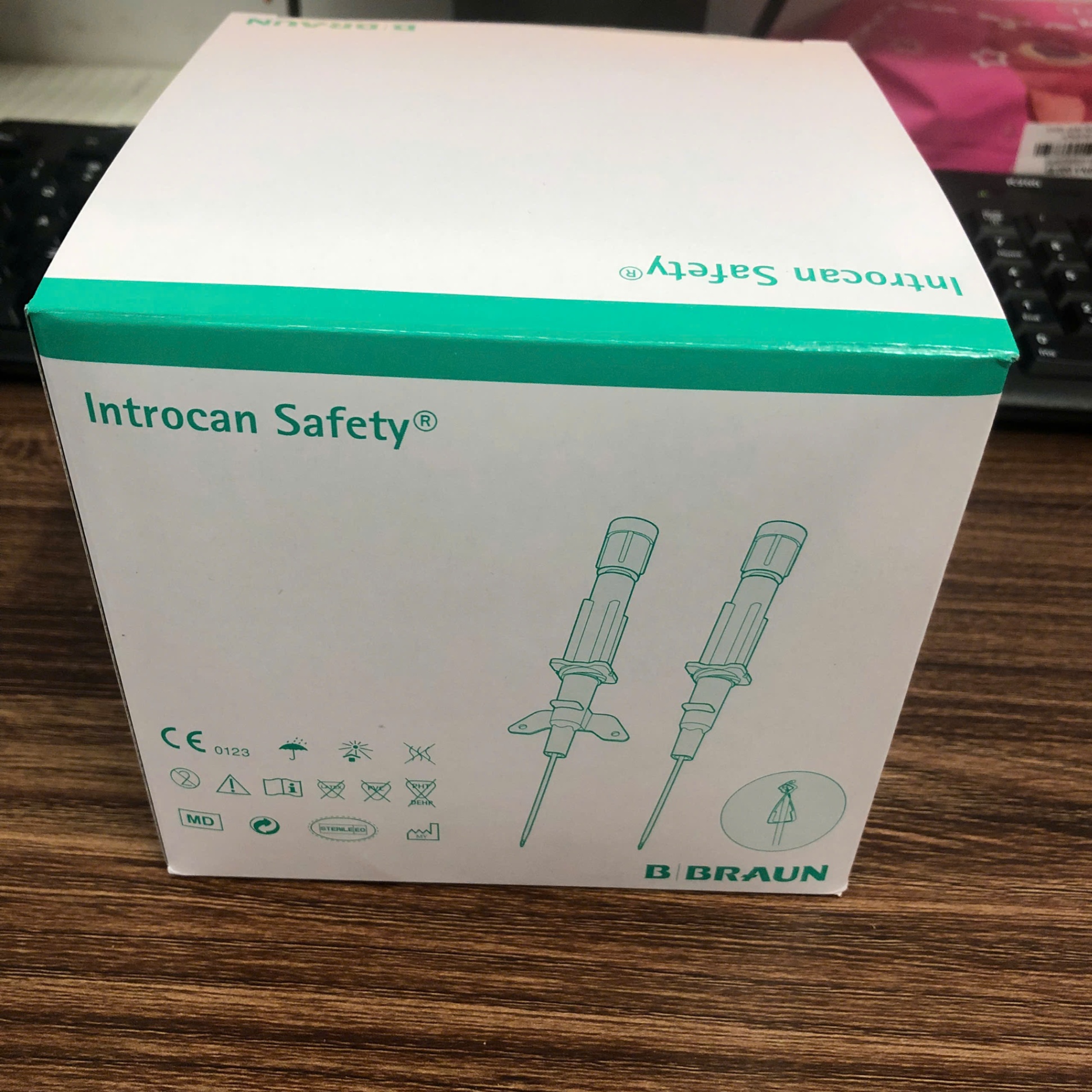 Kim luồn tĩnh mạch Introcan B-Braun số́ 24G (Hộp=50 chiếc)