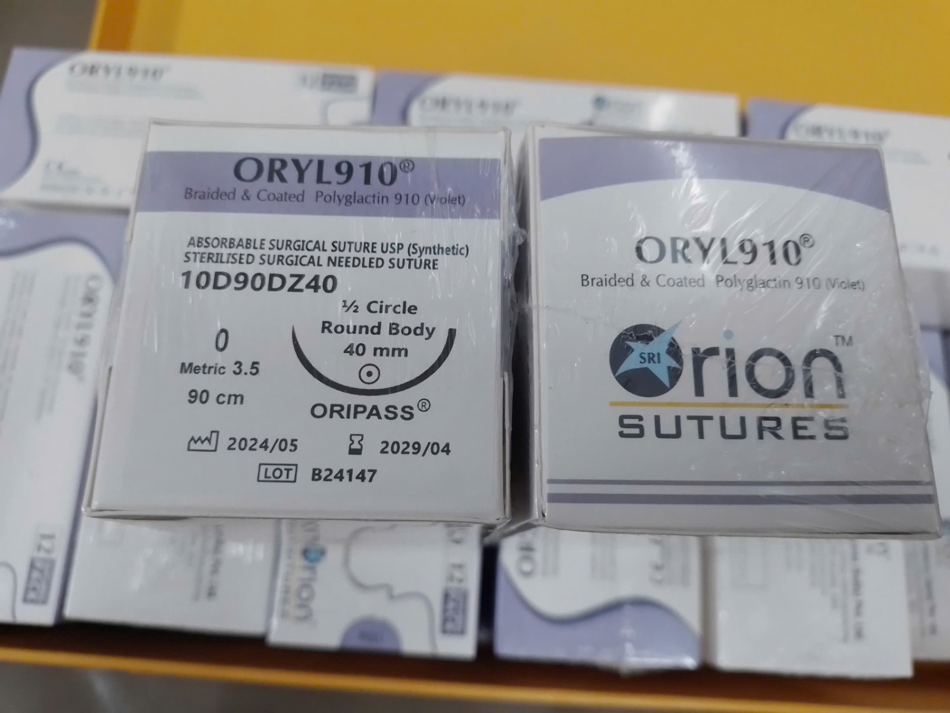 Chỉ phẫu thuật Oryl 910 Số 1/0, Orion Sutures Ấn độ (Hộp=12 sợi)