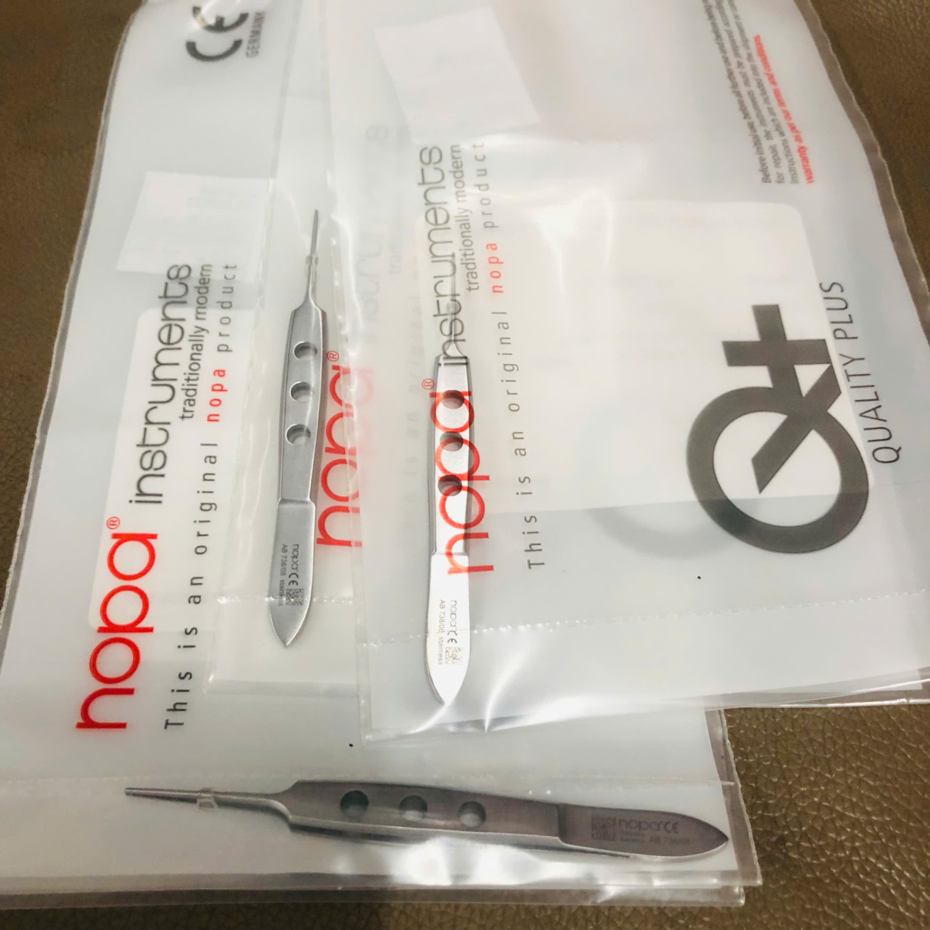 Bộ dụng cụ phẫu thuật 18 món, Nopa Đức