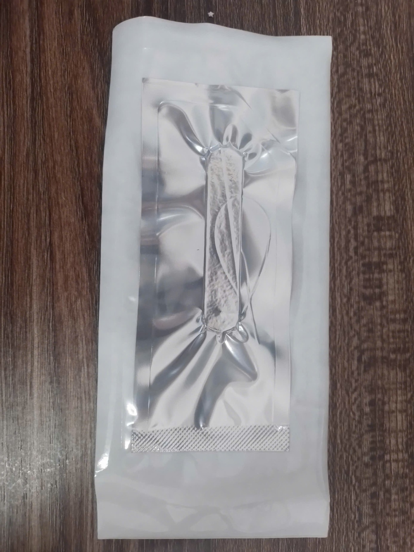 Gạc cầm máu mũi chất liệu PVA, 8x2x1,5 cm Đất Việt Thành, Việt Nam (Túi=1 miếng, Hộp=20 miếng)