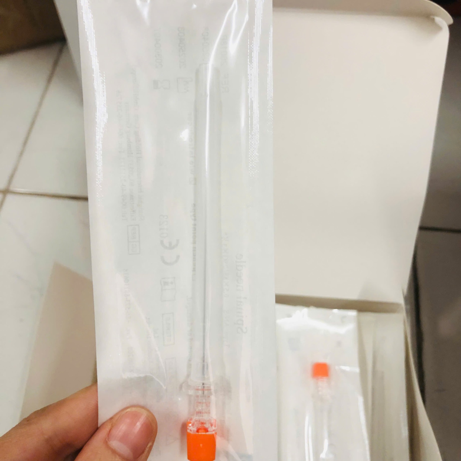 Kim chọc dò tuỷ sống dùng 1 lần, Zhejiang Runqiang Medical Instruments, Trung Quốc (Thùng=1000 cái)