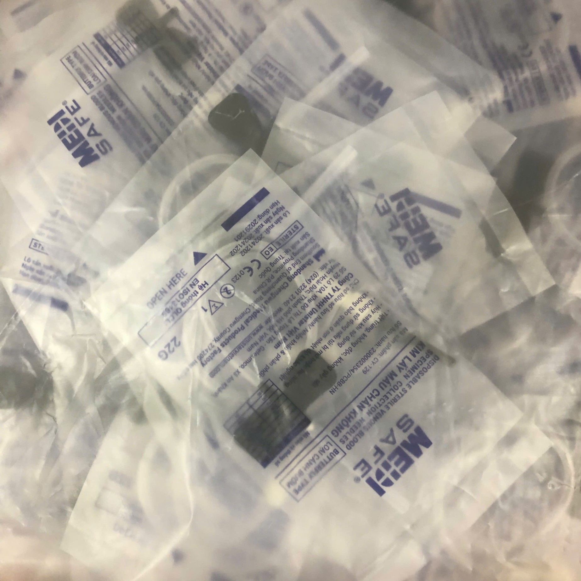 Kim lấy máu chân không, cánh bướm 22G, Shangdong Chengwu, Trung Quốc (Hộp=100 cái)