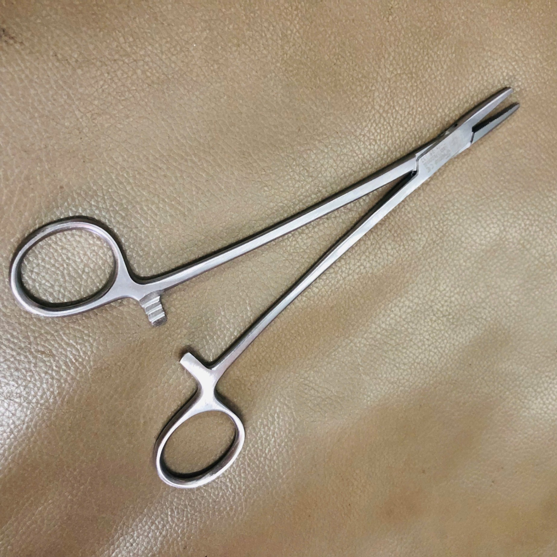 Kìm mang kim 18cm, Prime Tech Surgico; Pakistan (Túi =1 cái)