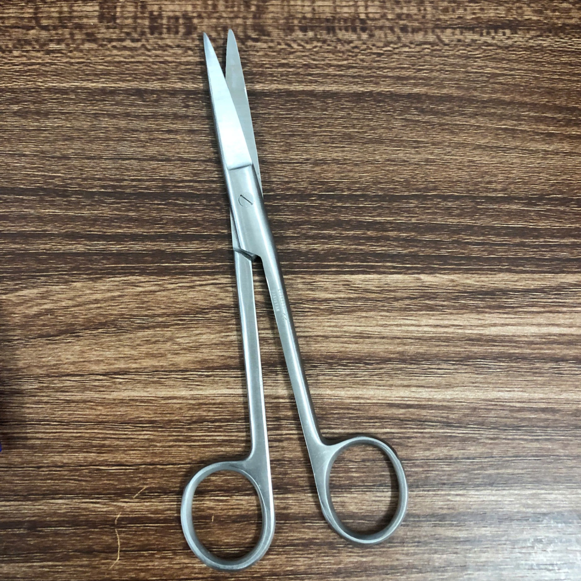 Kéo y tế thẳng nhọn - 20cm, Everbest, Paskitan (Túi=1 chiếc)