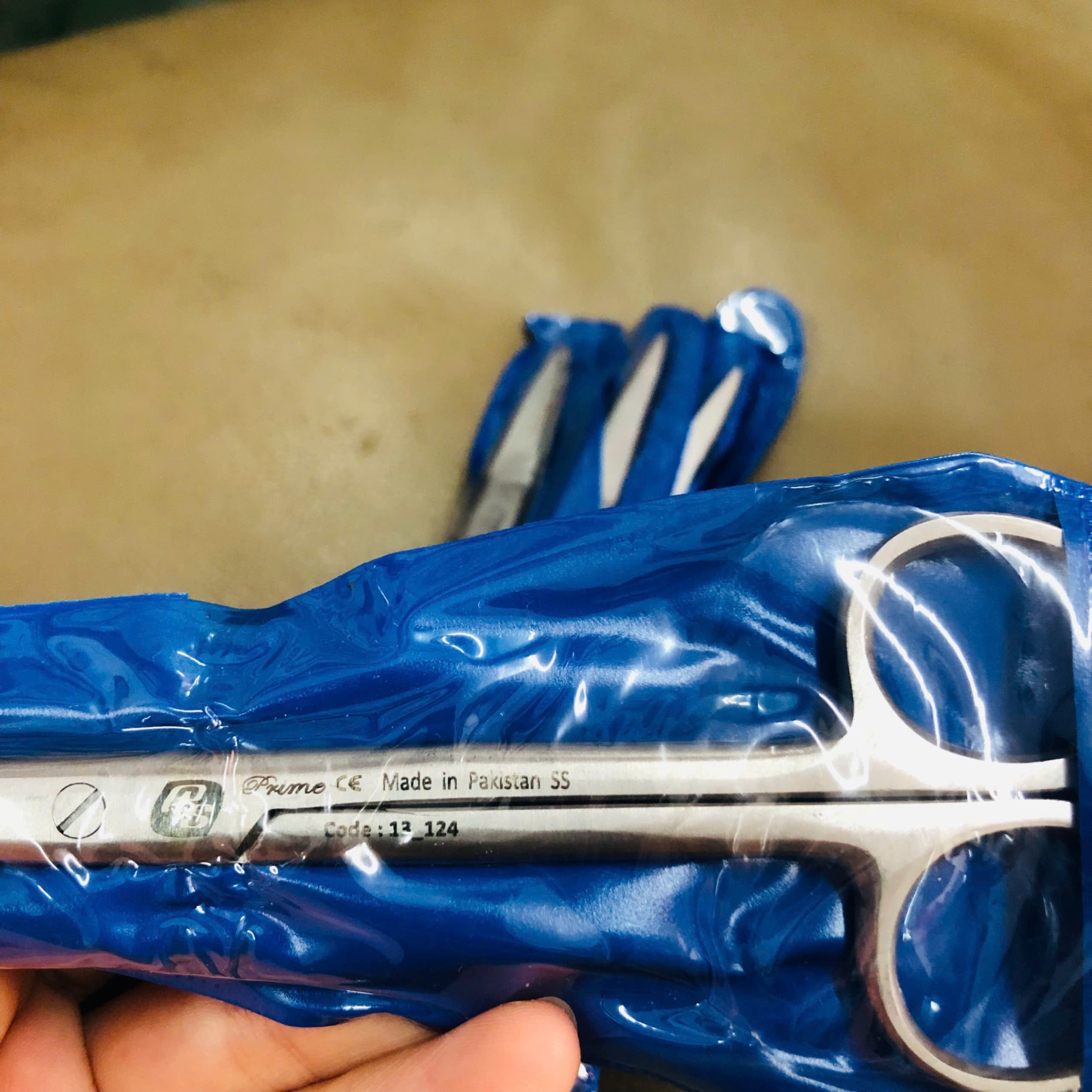 Kéo thẳng nhọn 16cm, Prime Tech Surgico; Pakistan (Túi =1 cái)