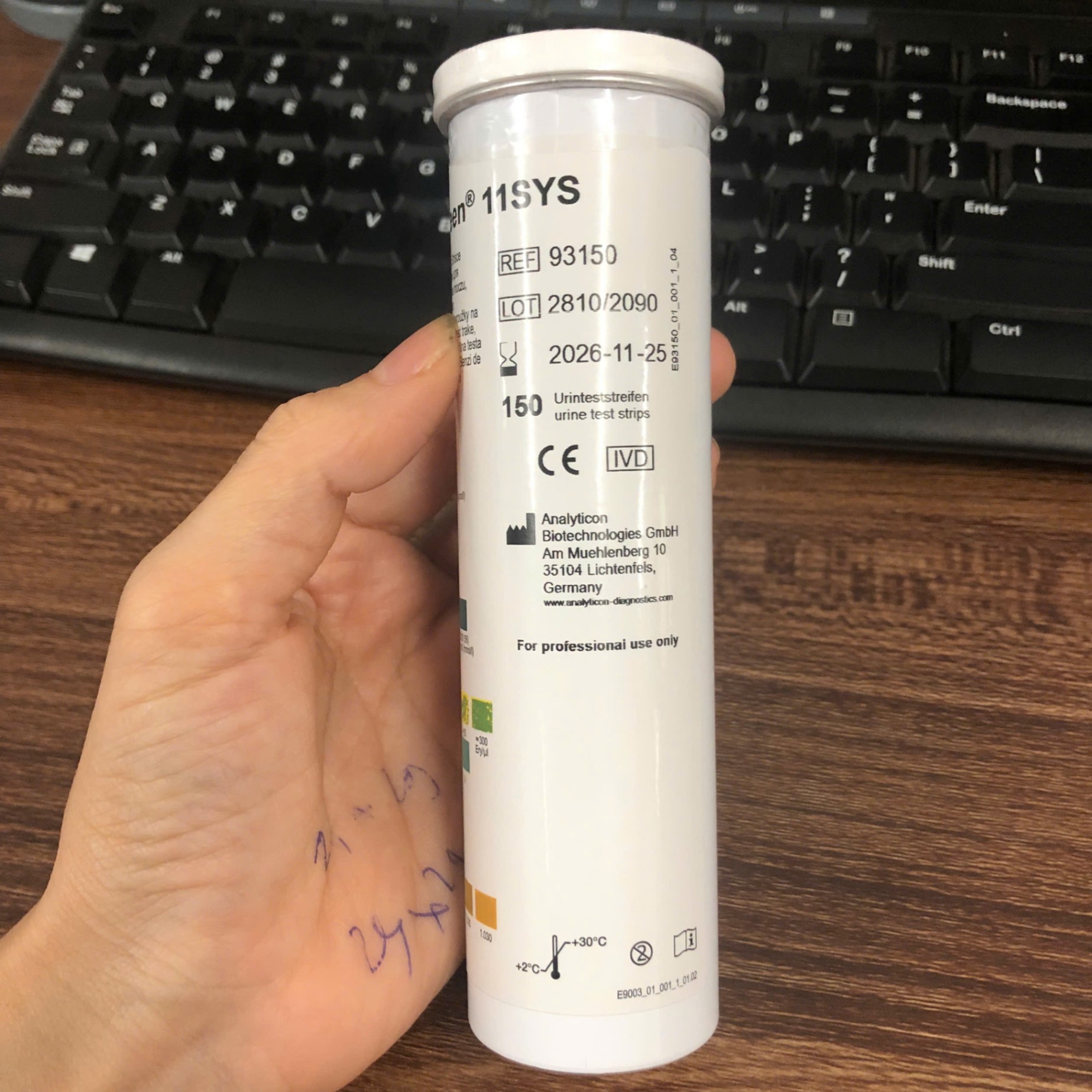 Que thử nước tiểu 11 thông số cho máy URILYZER 100 Analyticon Biotechnologies Đức (Hộp=150 test)