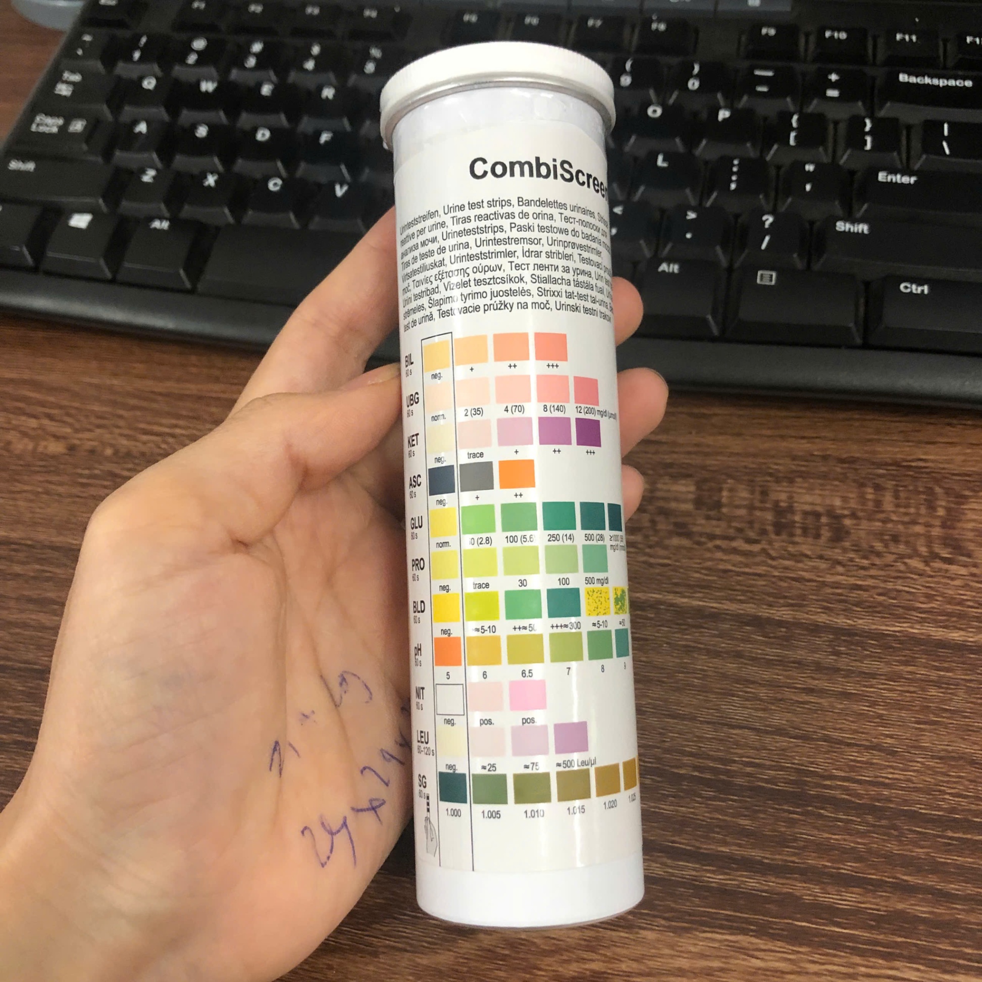 Que thử nước tiểu 11 thông số cho máy URILYZER 100 Analyticon Biotechnologies Đức (Hộp=150 test)