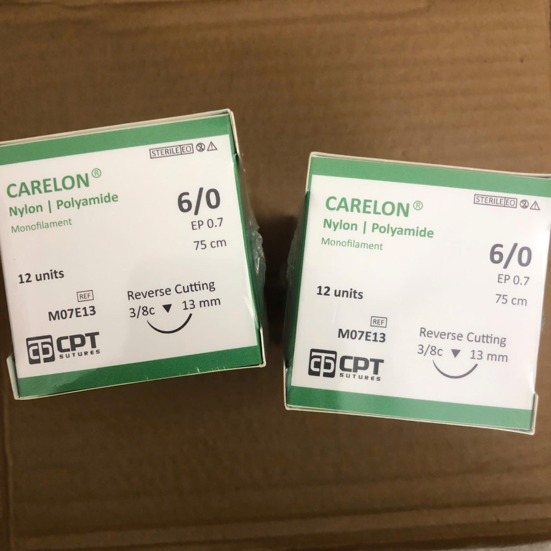 Chỉ Nylon số 6/0 M07E13 CPT, Việt Nam (Hộp = 12 sợi)